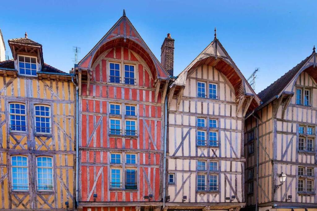 Colibri Studio Coeur De Ville Mon Groom Troyes Exterior photo
